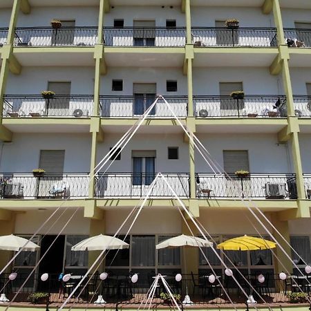 Hotel Ines Cesenatico Ngoại thất bức ảnh