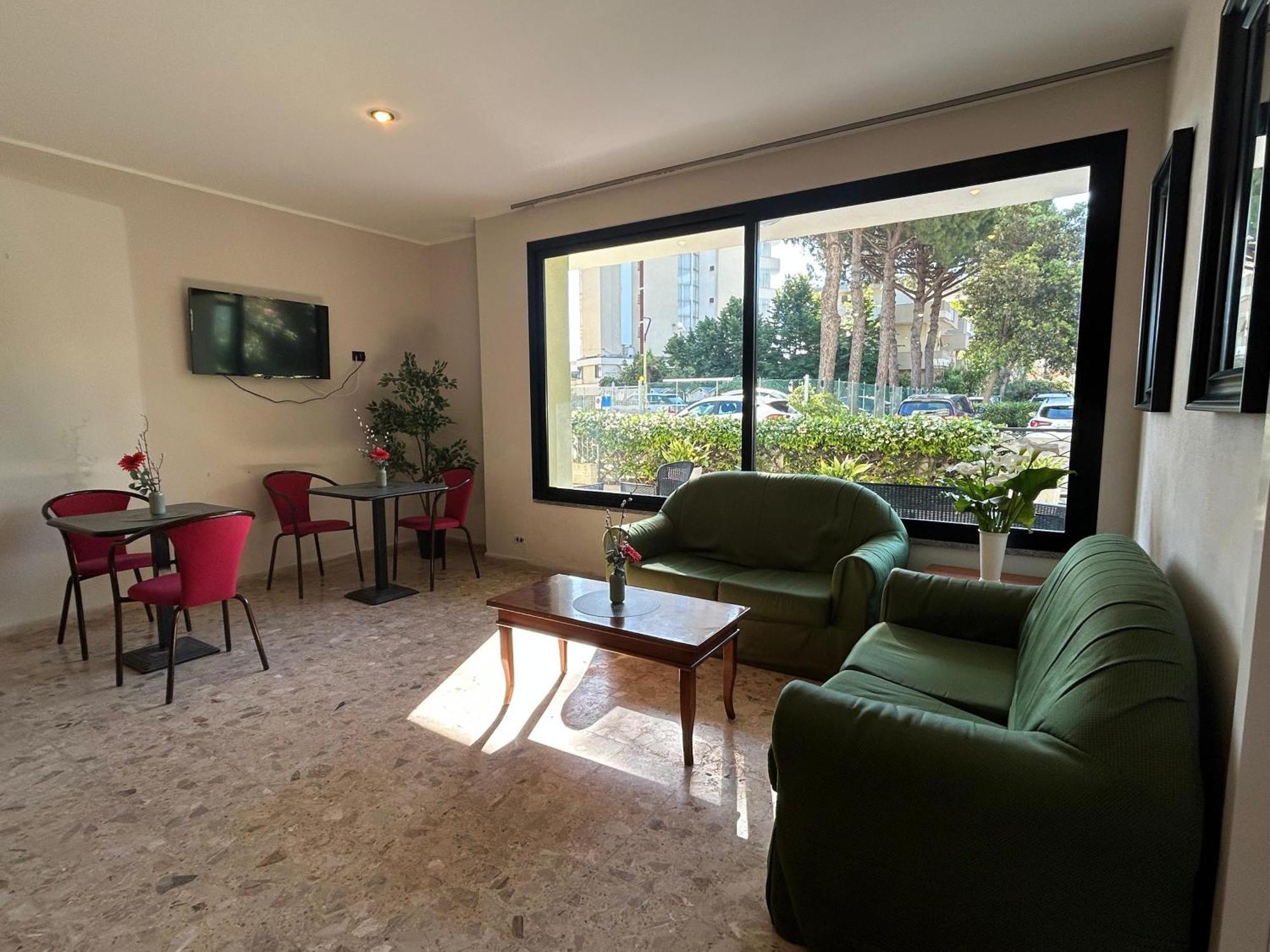 Hotel Ines Cesenatico Ngoại thất bức ảnh