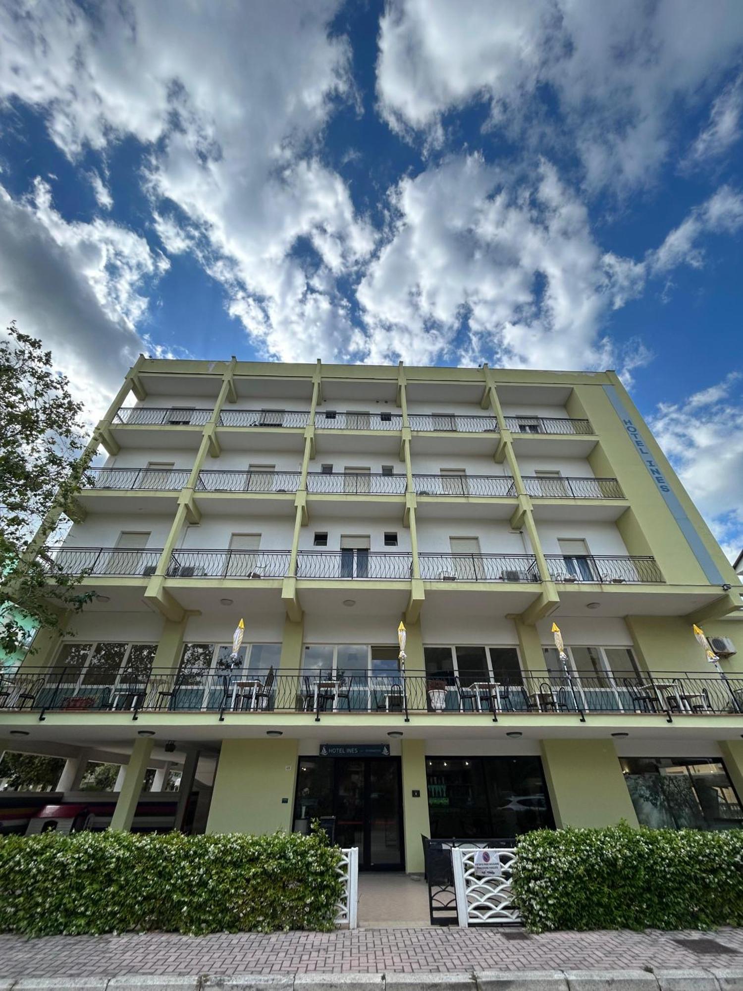 Hotel Ines Cesenatico Ngoại thất bức ảnh