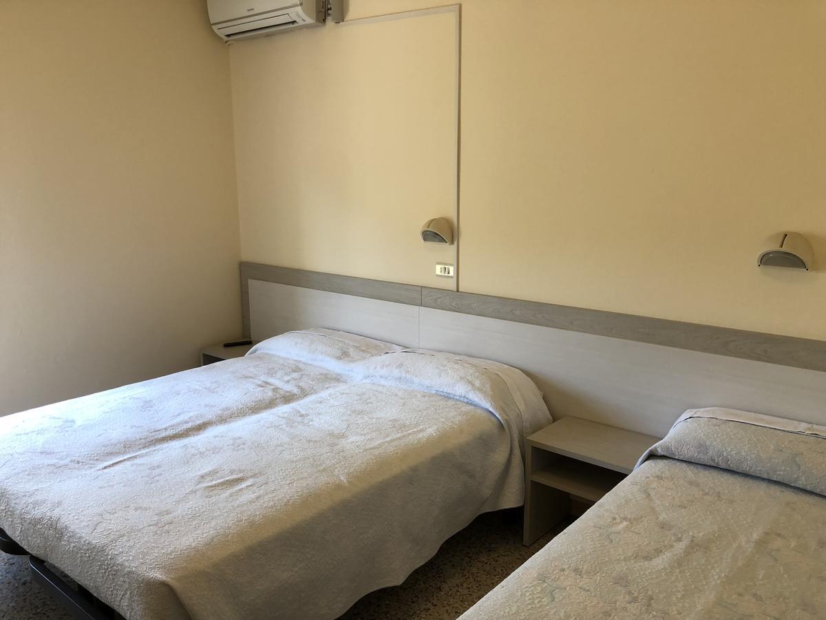 Hotel Ines Cesenatico Ngoại thất bức ảnh